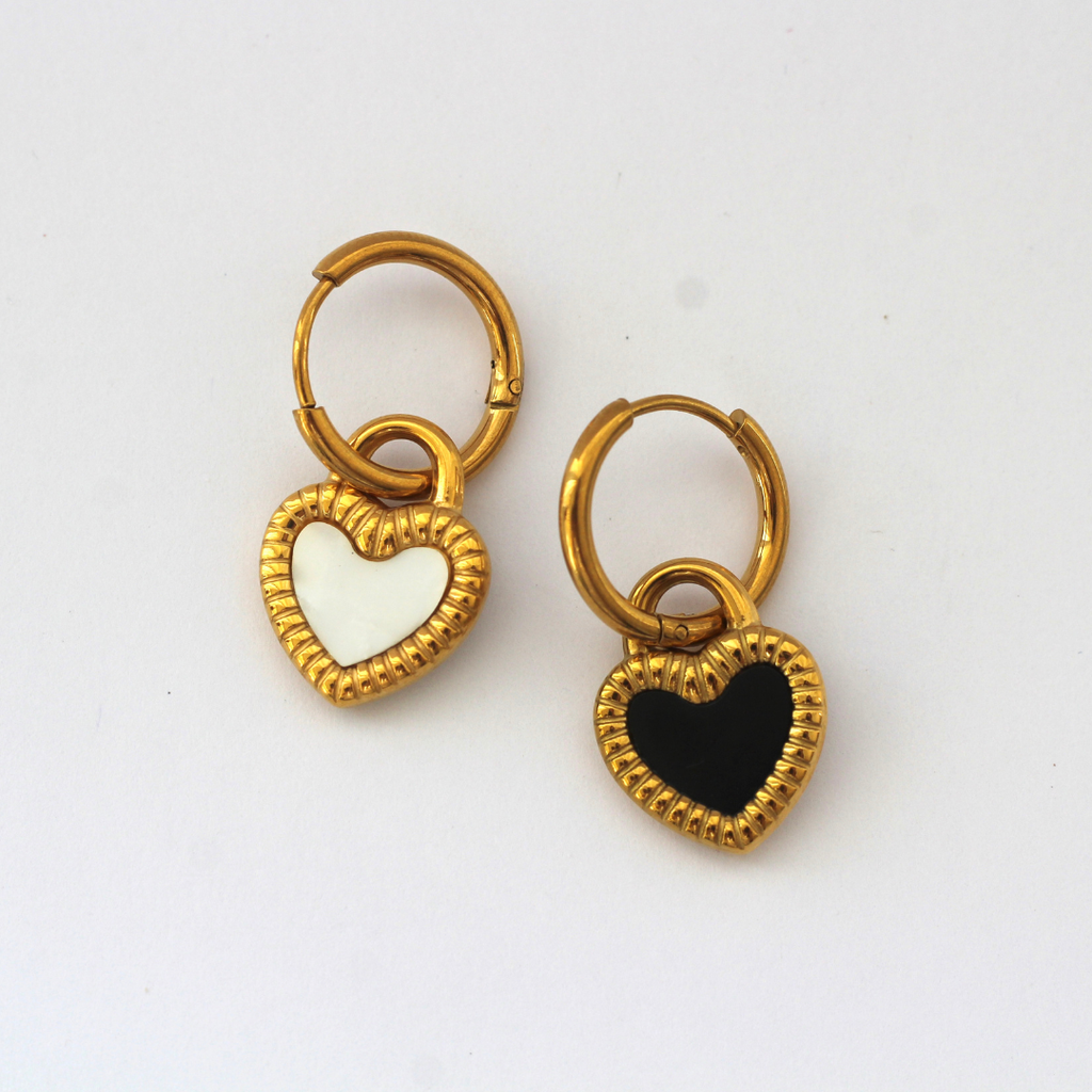 ARETES CORAZONES BLACK&WHITE