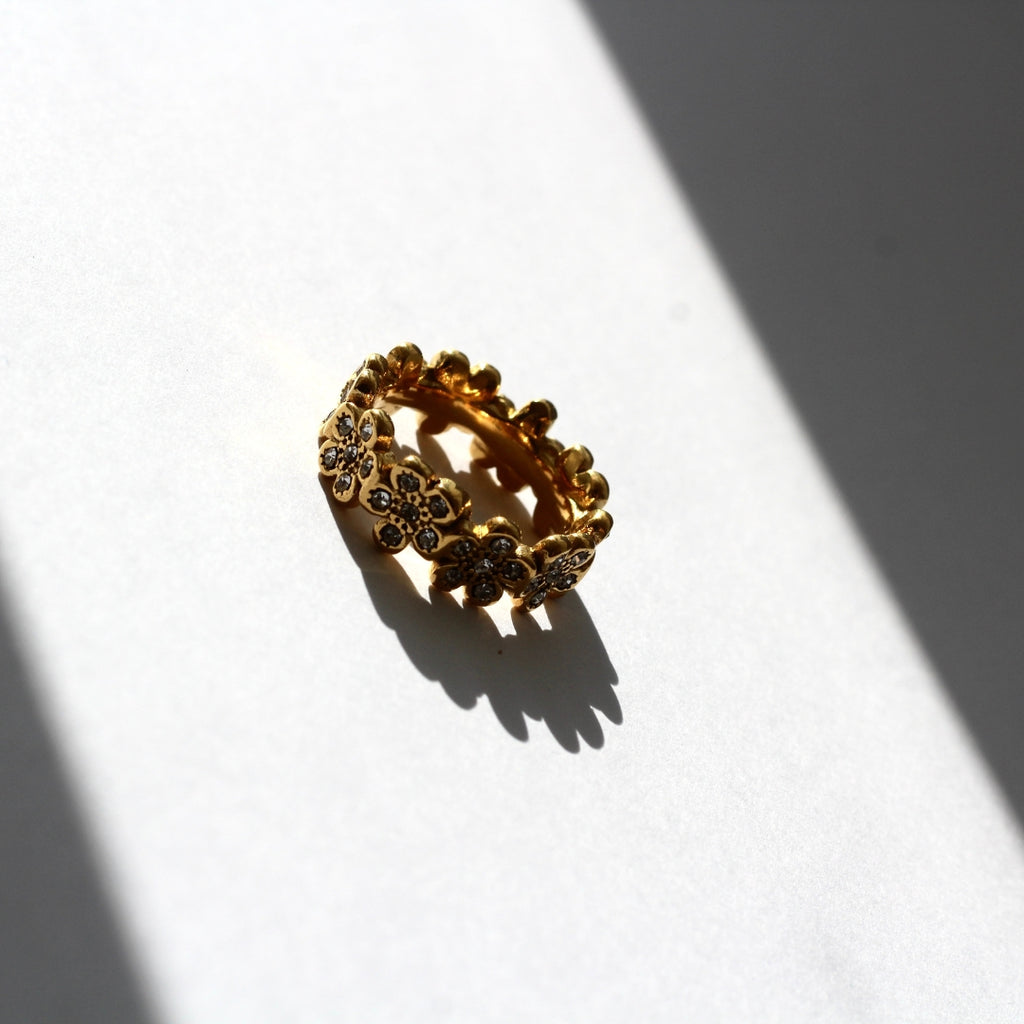 ANILLO FLORES - Chapado en oro