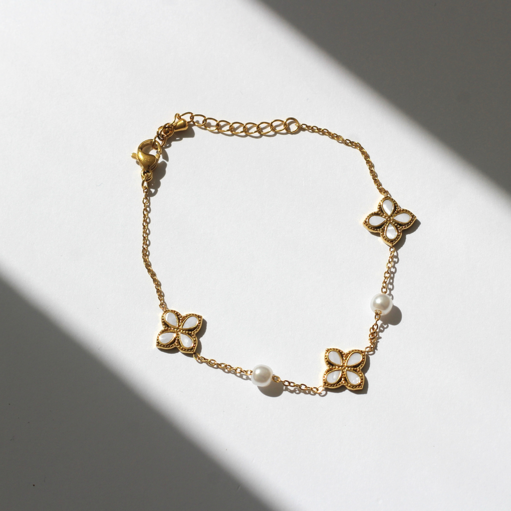 PULSERA TREBOLES BLANCOS